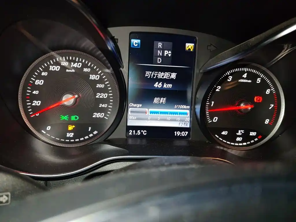 Mercedes-Benz GLC — миниатюра 12