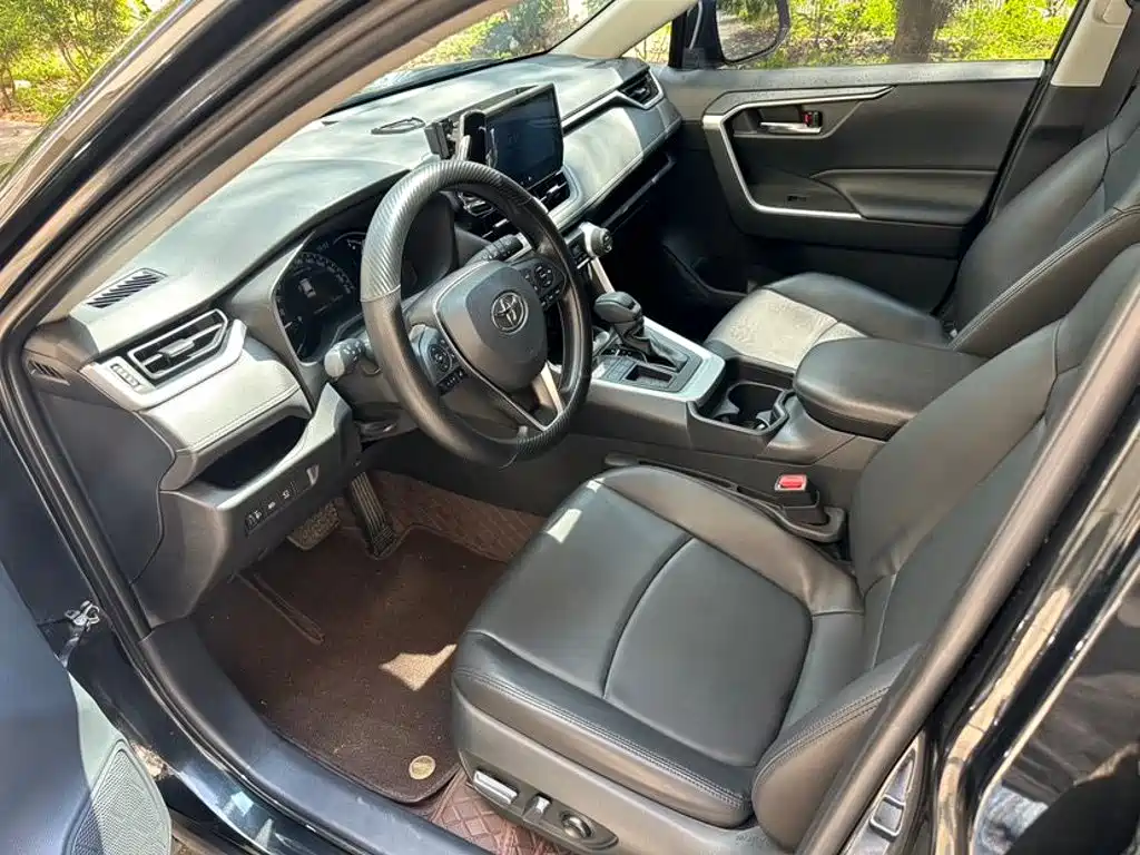 Toyota RAV4 2023 2.0L CVT