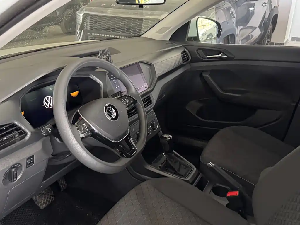 Volkswagen T-Cross — миниатюра 8