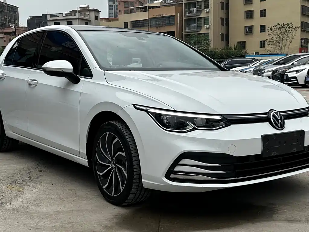Volkswagen Golf 2021
