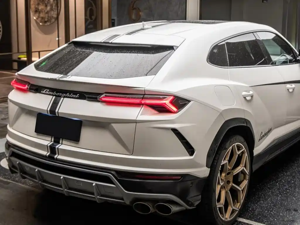 Lamborghini Urus — миниатюра 9