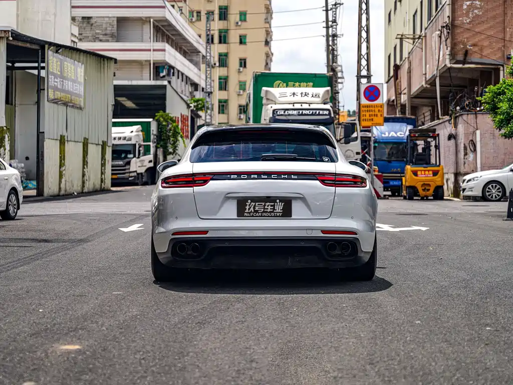 Porsche Panamera — миниатюра 4