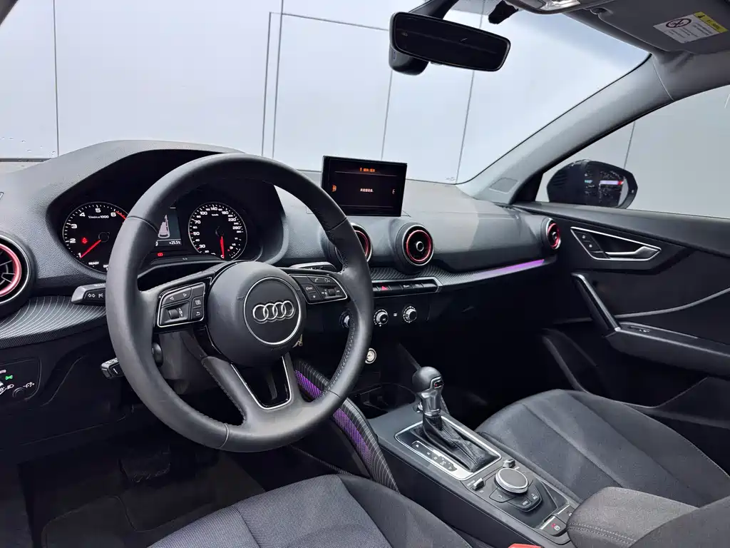 Audi Q2L 2018 35 TFSI VI