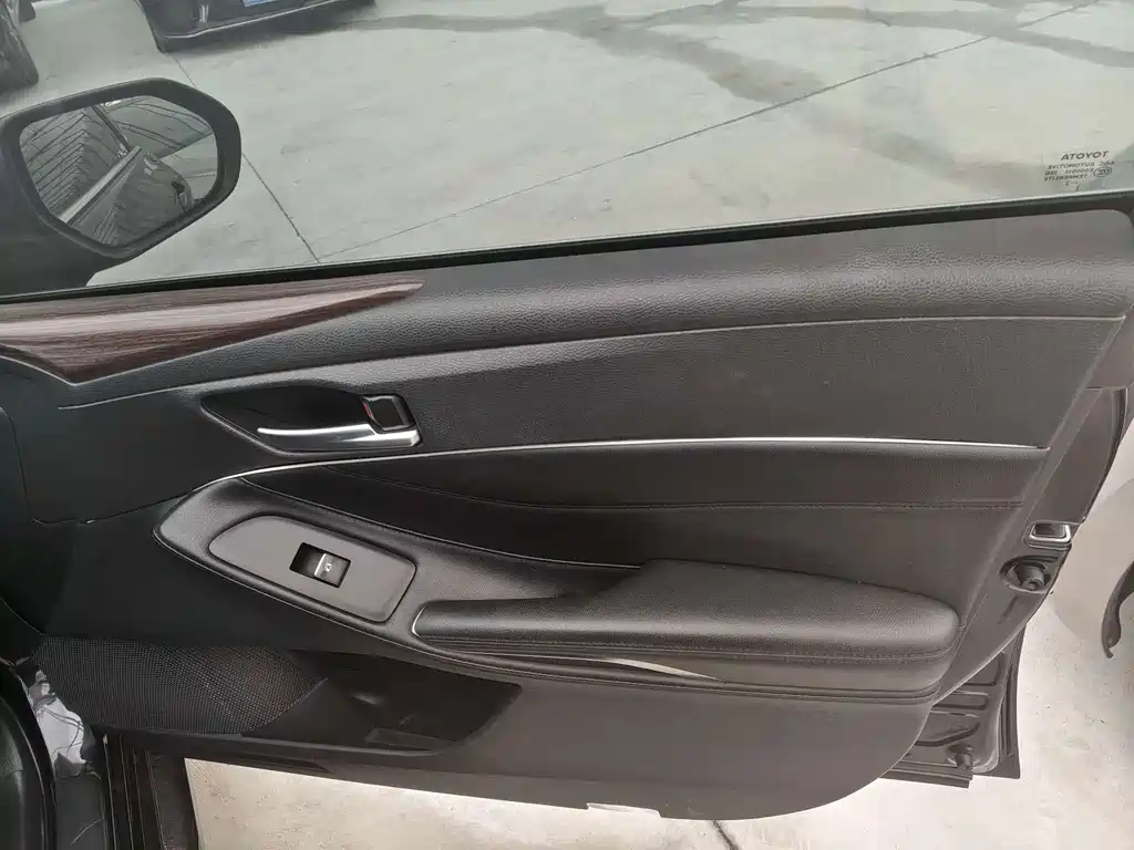 Toyota Avalon — миниатюра 17