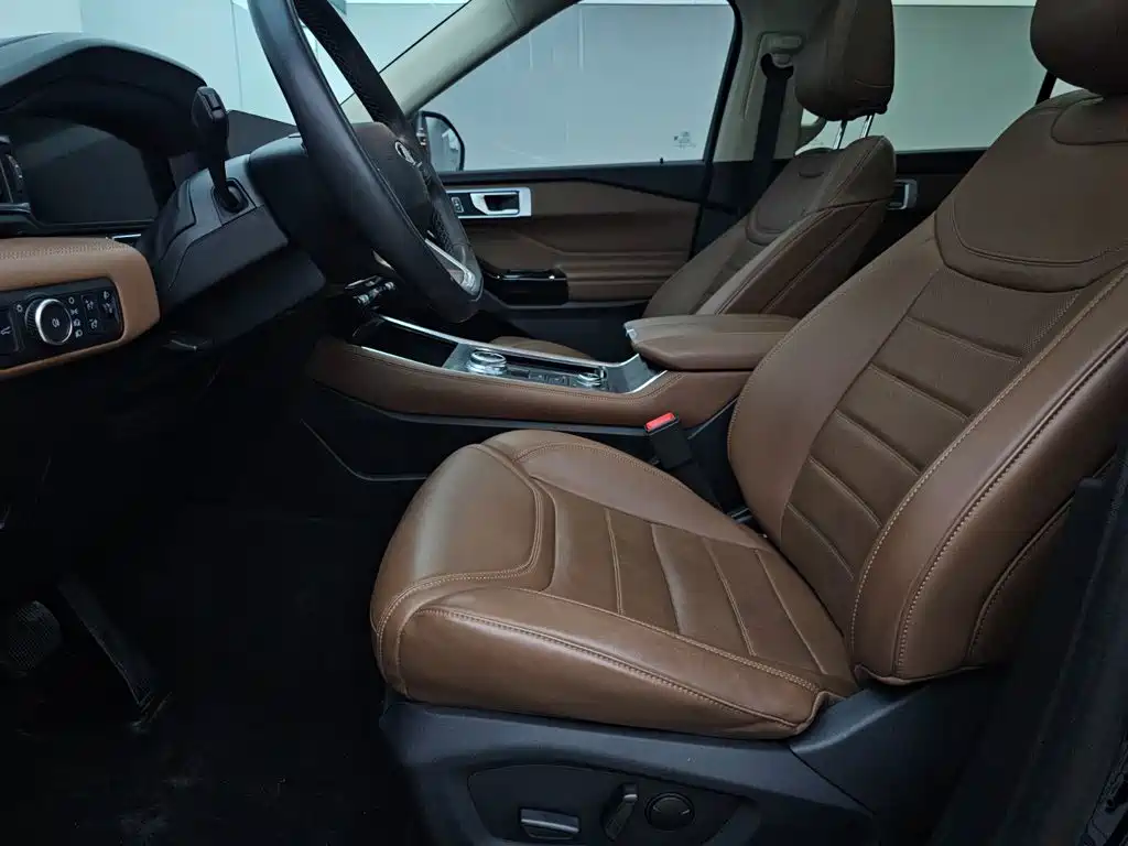 Ford Explorer — миниатюра 7