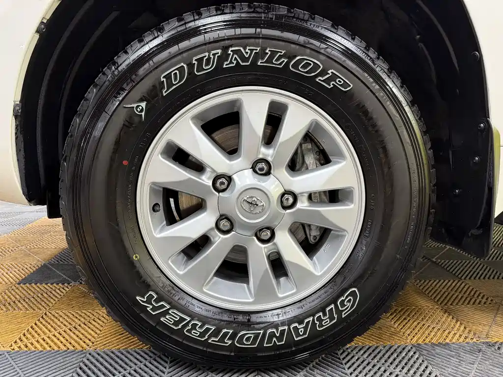 Toyota Land Cruiser 2012 4.0L AT VX