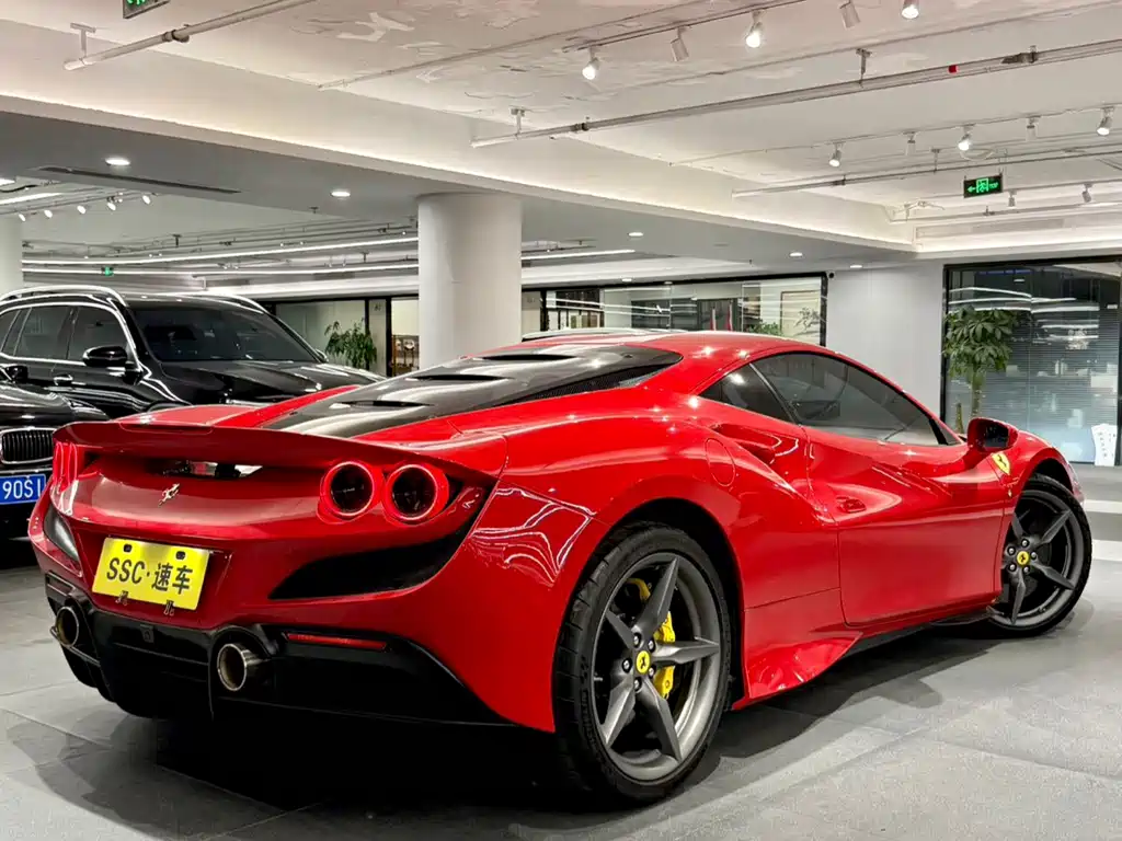 Ferrari F8 Tributo 3.9T V8, фото 4