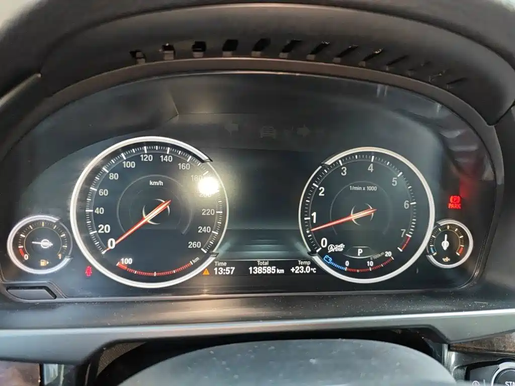BMW X5 (Import) — миниатюра 12