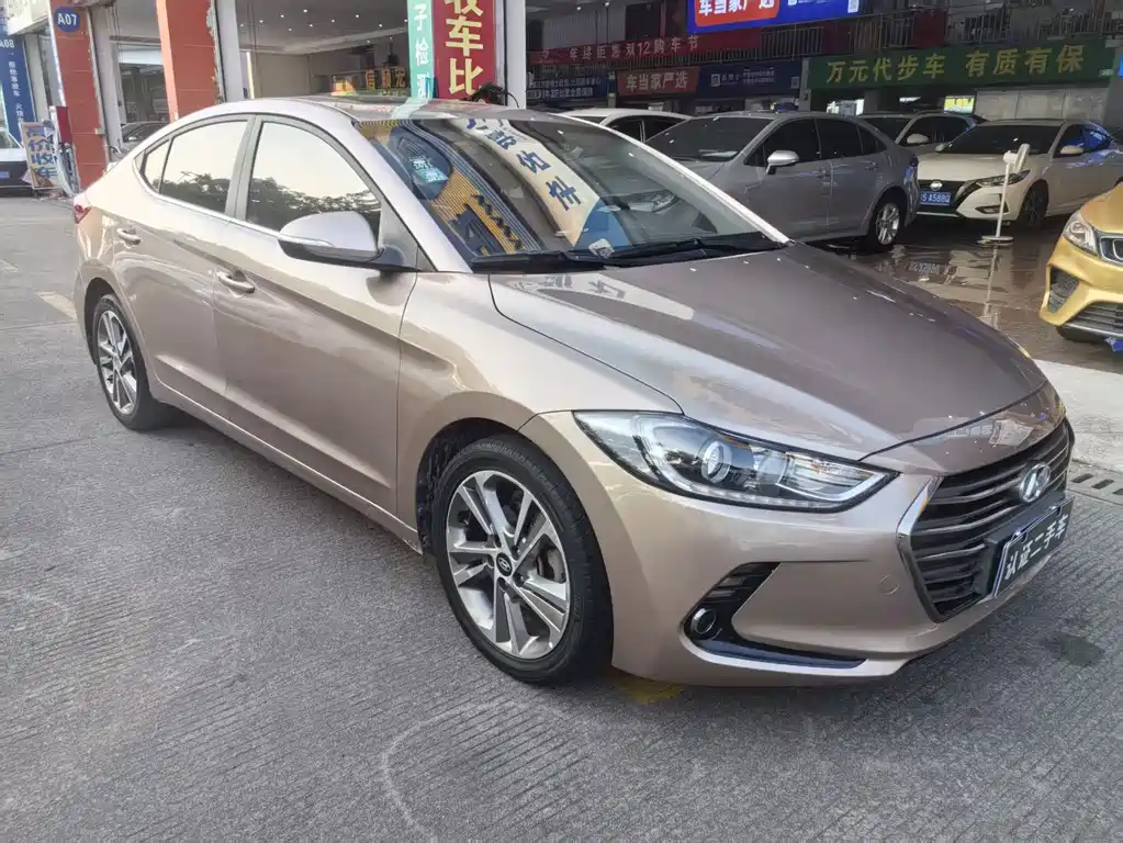 Hyundai Elantra — миниатюра 2