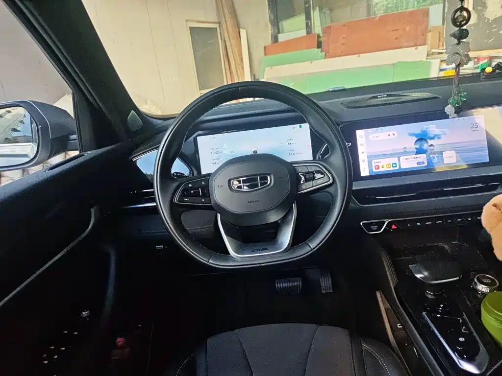 Geely Xingyue L — миниатюра 11