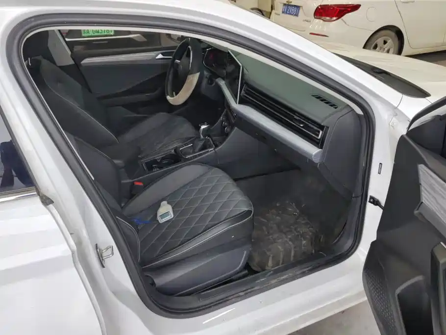 Volkswagen Sagitar — миниатюра 8