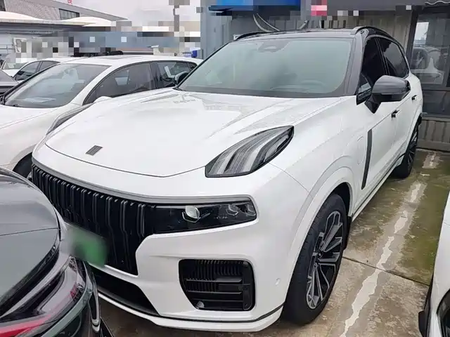 2022 Lynk & Co 09