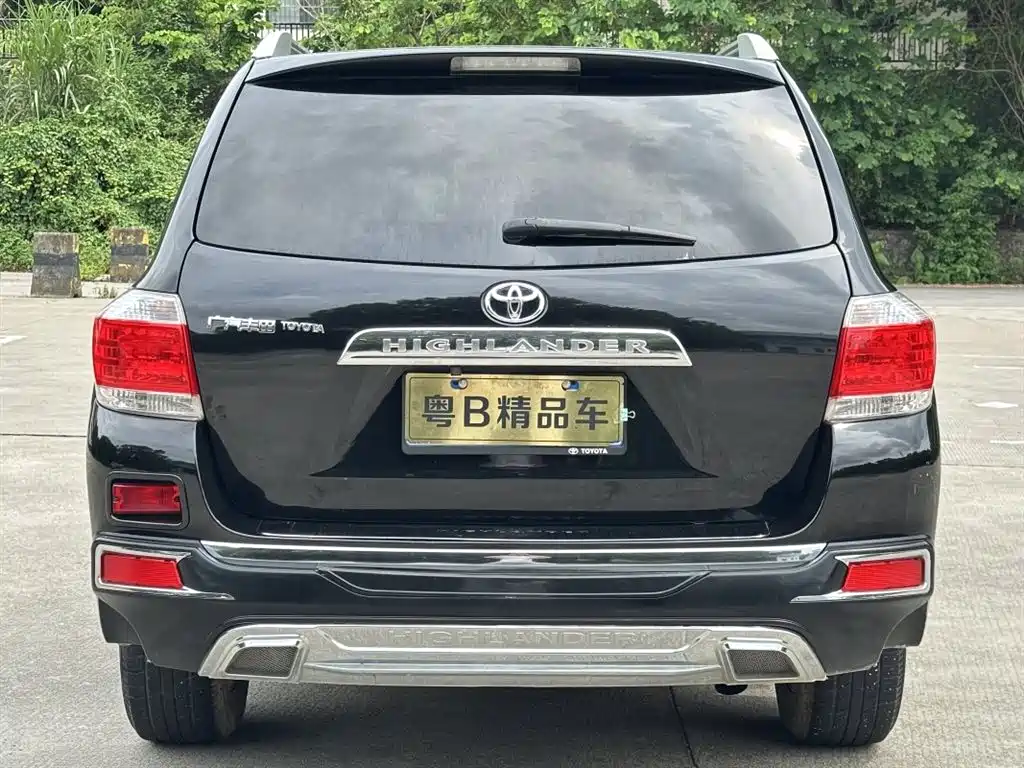 Toyota Highlander 2012 2.7L 7 мест Elite