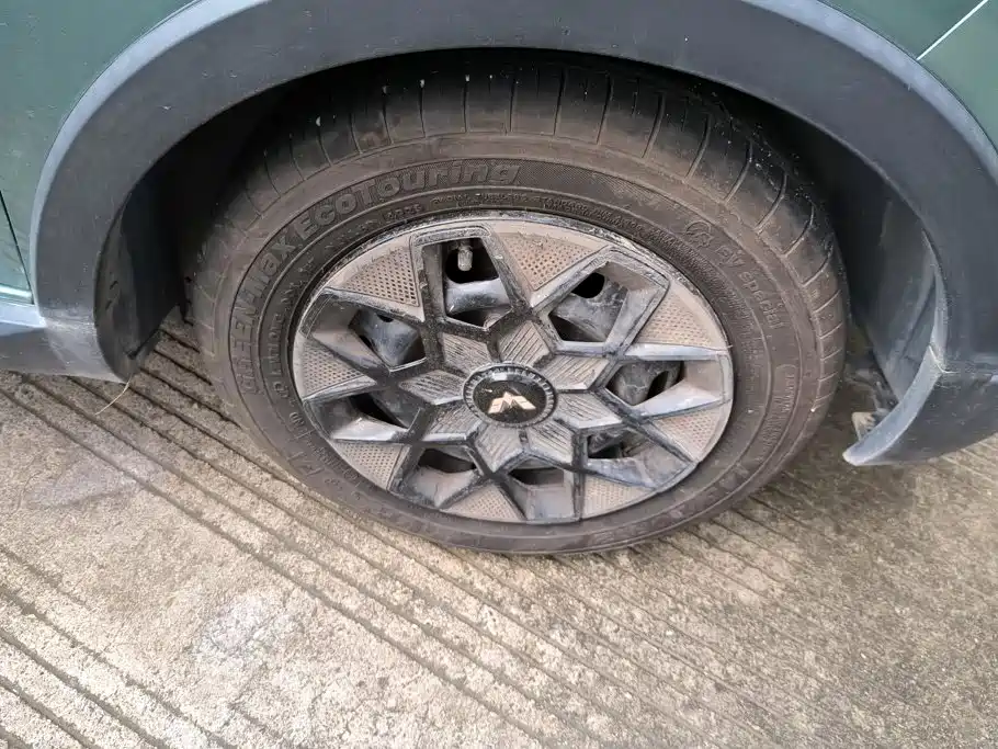 Wuling MINIEV — миниатюра 6