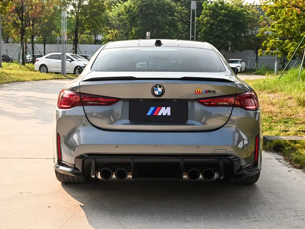 BMW M4 — миниатюра 6