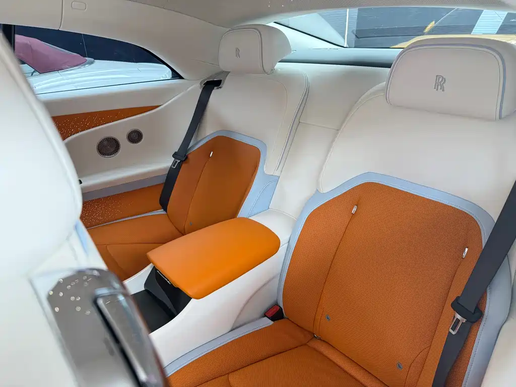 Rolls-Royce Phantom — миниатюра 9