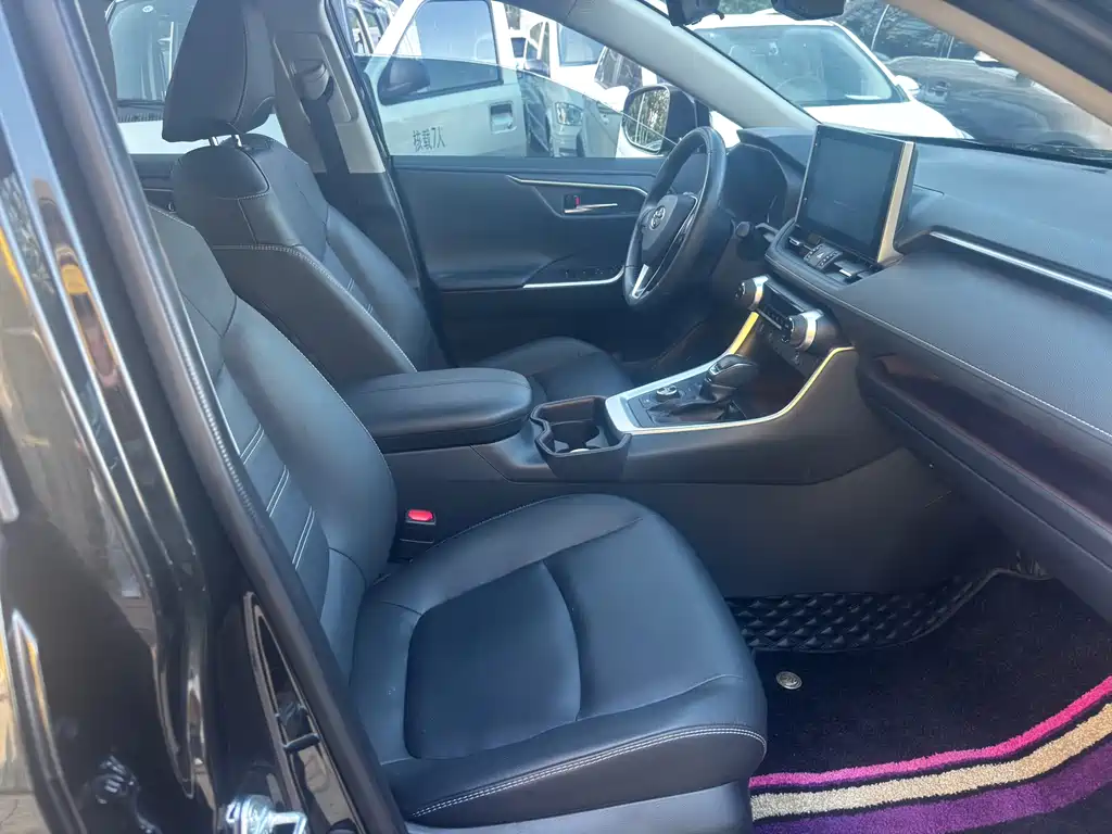 Toyota RAV4 2022 2.5L E-CVT Elite Plus