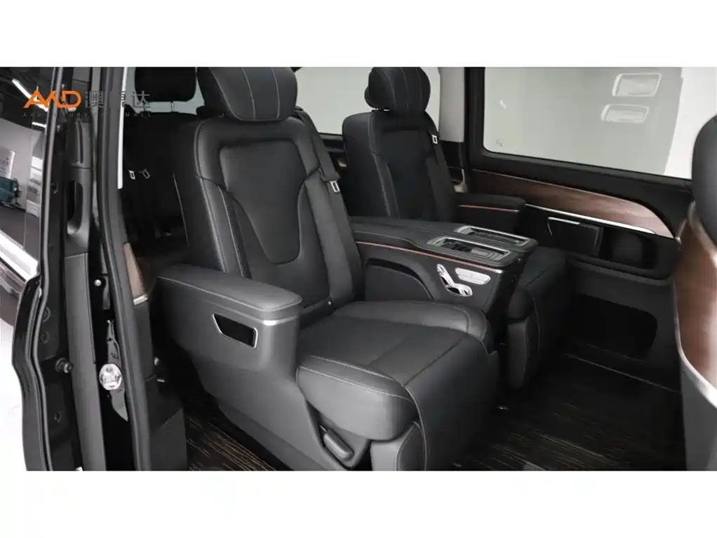 Mercedes-Benz V-Class — миниатюра 8