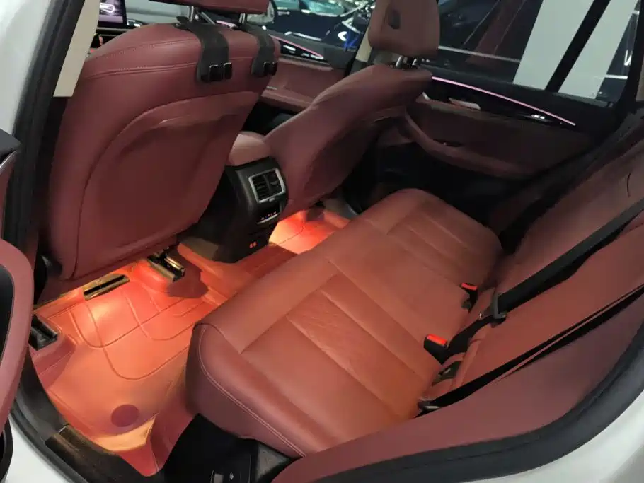 BMW iX3 — миниатюра 11