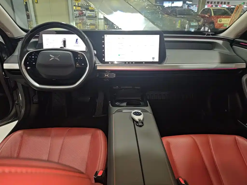 XPeng P7 — миниатюра 10