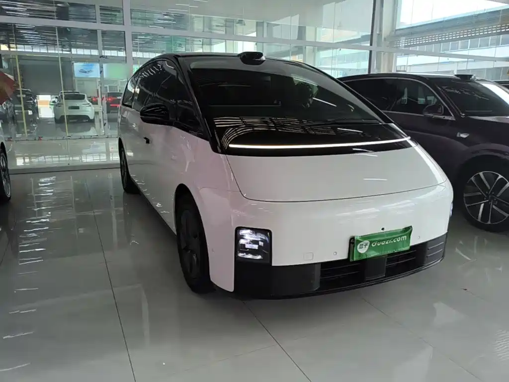 Li Auto MEGA 2024 Ultra