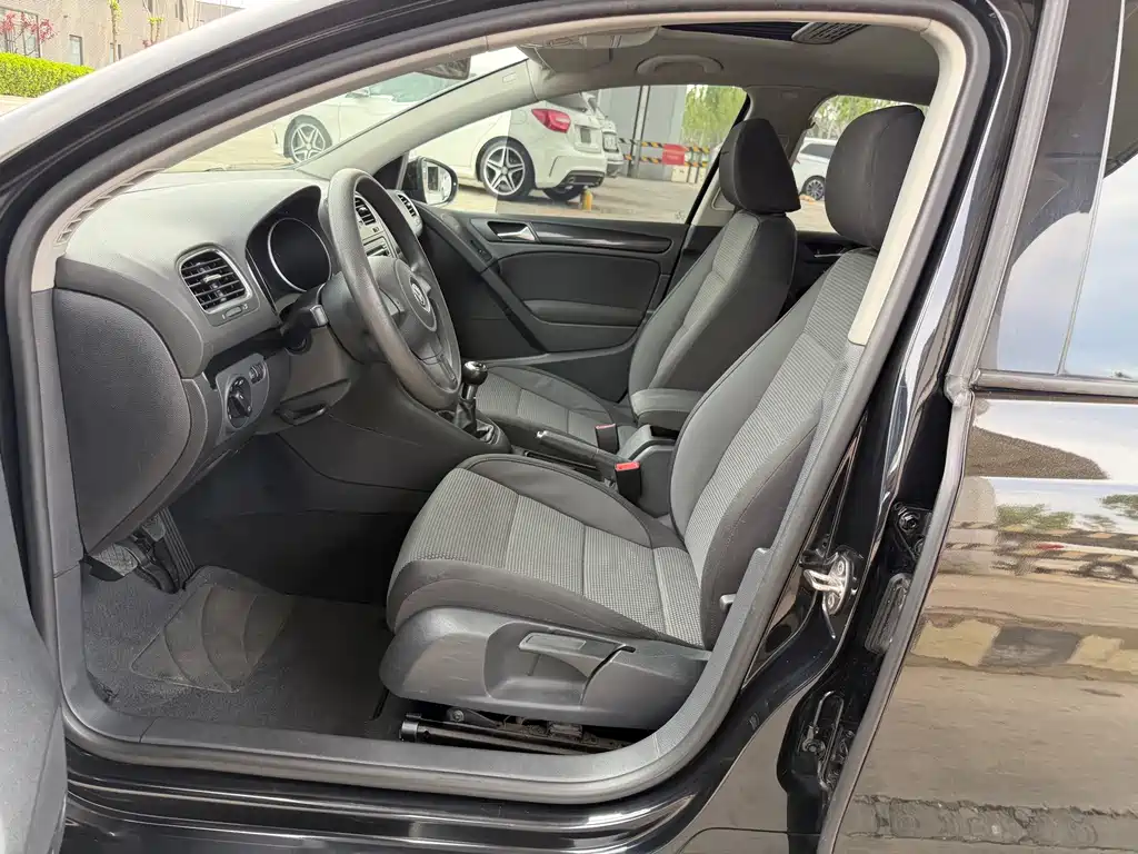 Volkswagen Golf — миниатюра 6
