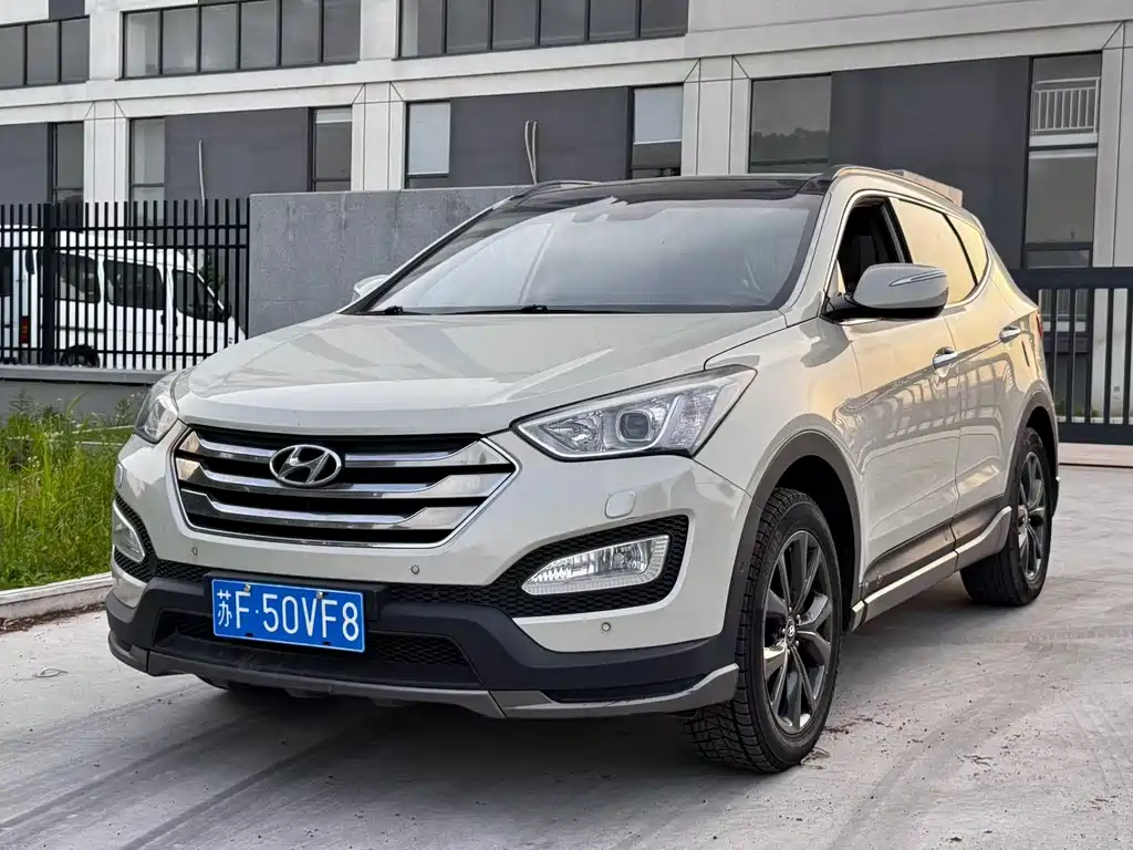 Hyundai Santa Fe 2013 3.0L Flagship 7 мест V