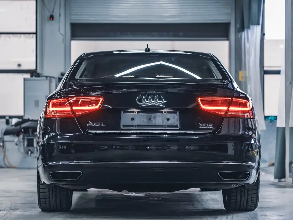 Audi A8 2011 A8L W12 6.3 FSI quattro