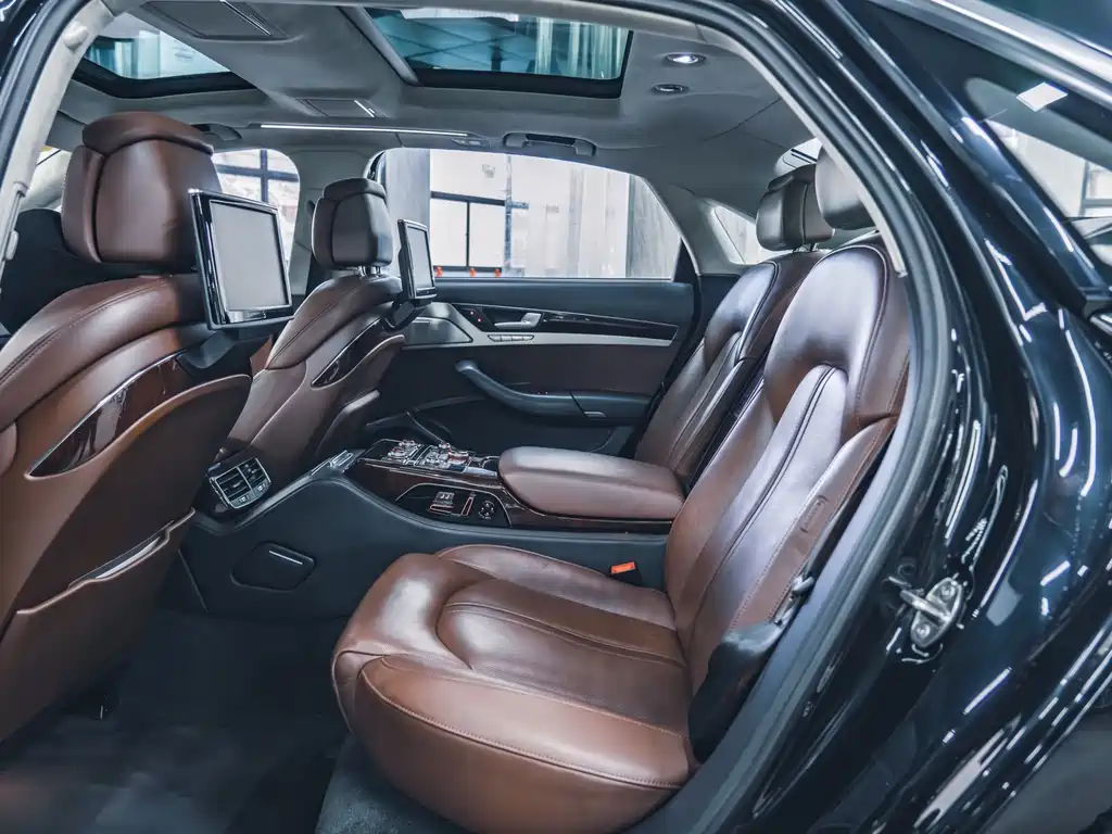 Audi A8 2011 A8L W12 6.3 FSI quattro