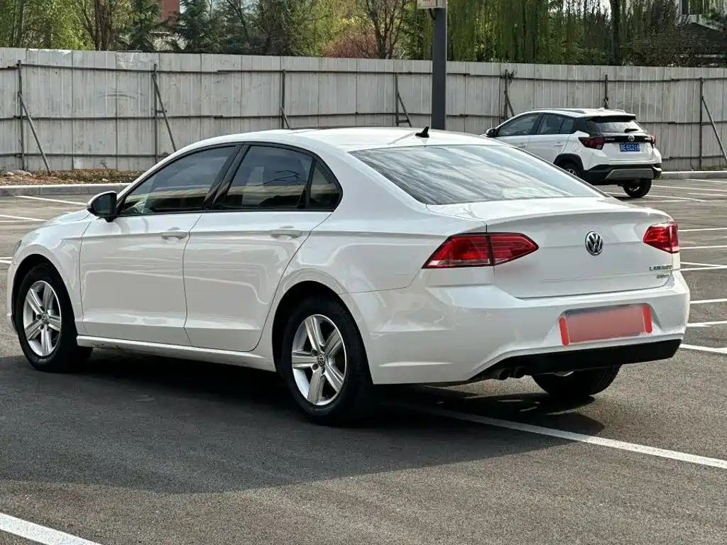 Volkswagen Lamando 2018 230TSI DSG