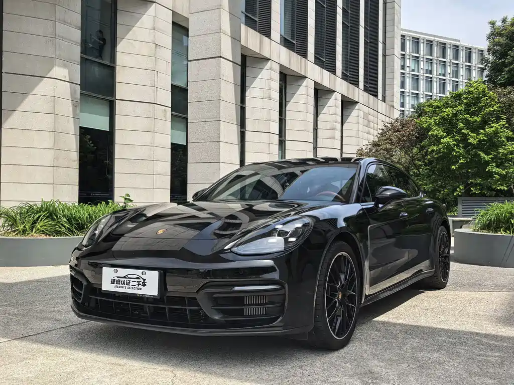 Porsche Panamera 2024