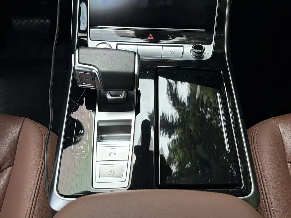 Audi Q7 — миниатюра 16