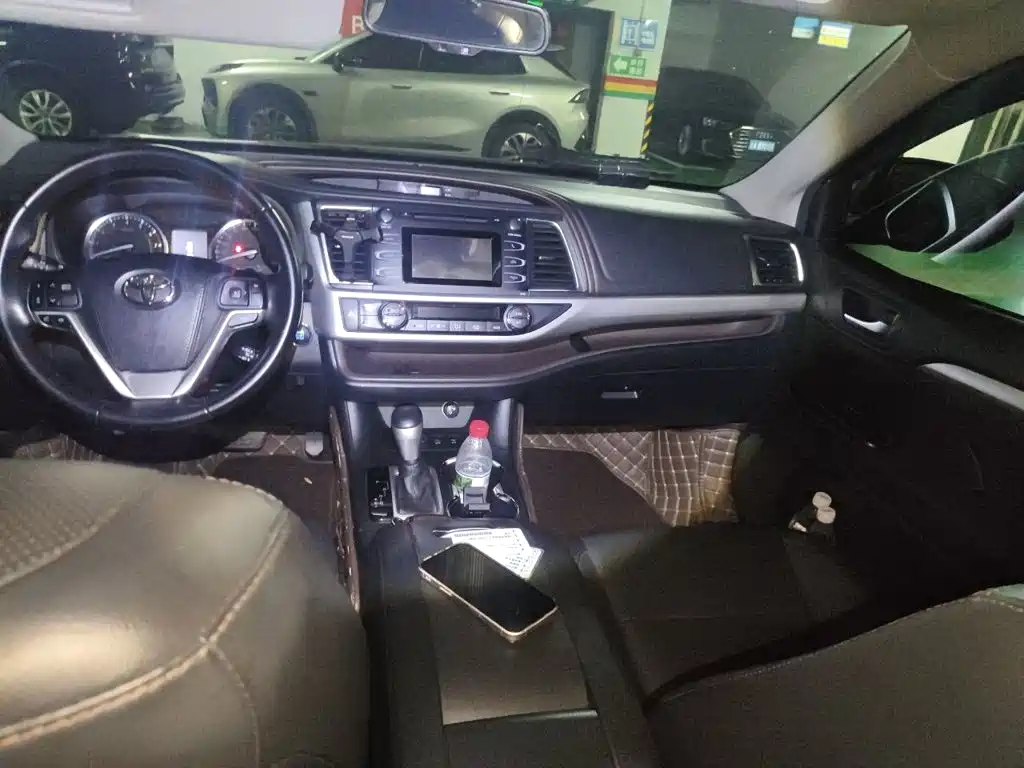 Toyota Highlander — миниатюра 9