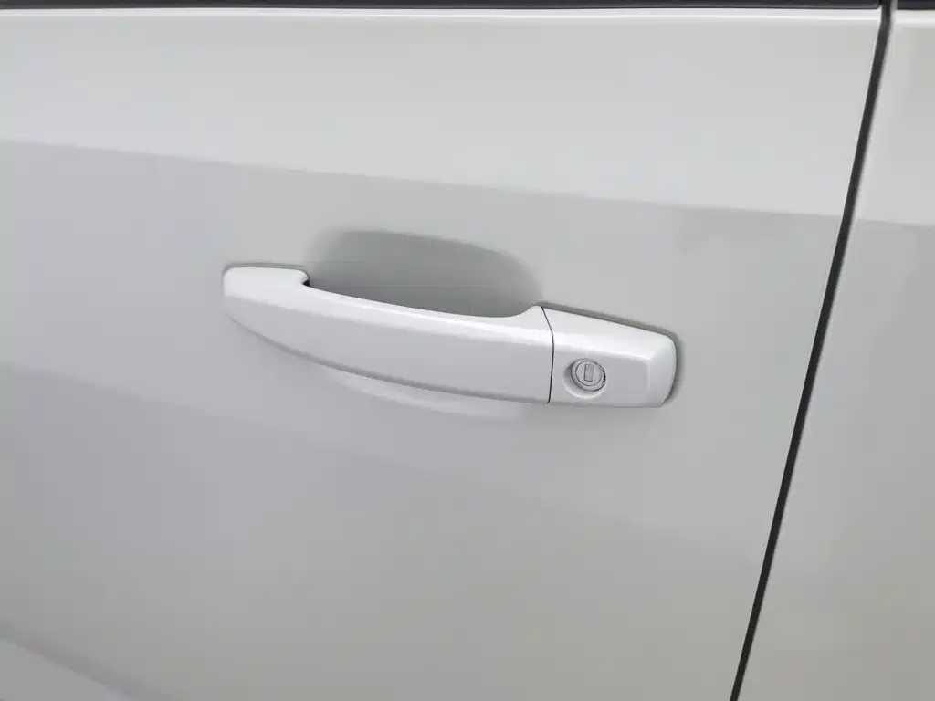 Wuling MINIEV — миниатюра 18