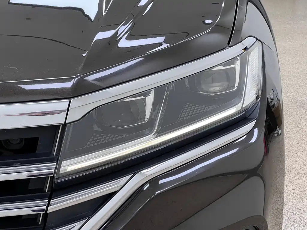 Volkswagen Touareg 2019 2.0TSI VI