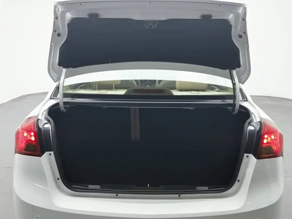 Buick Excelle — миниатюра 16