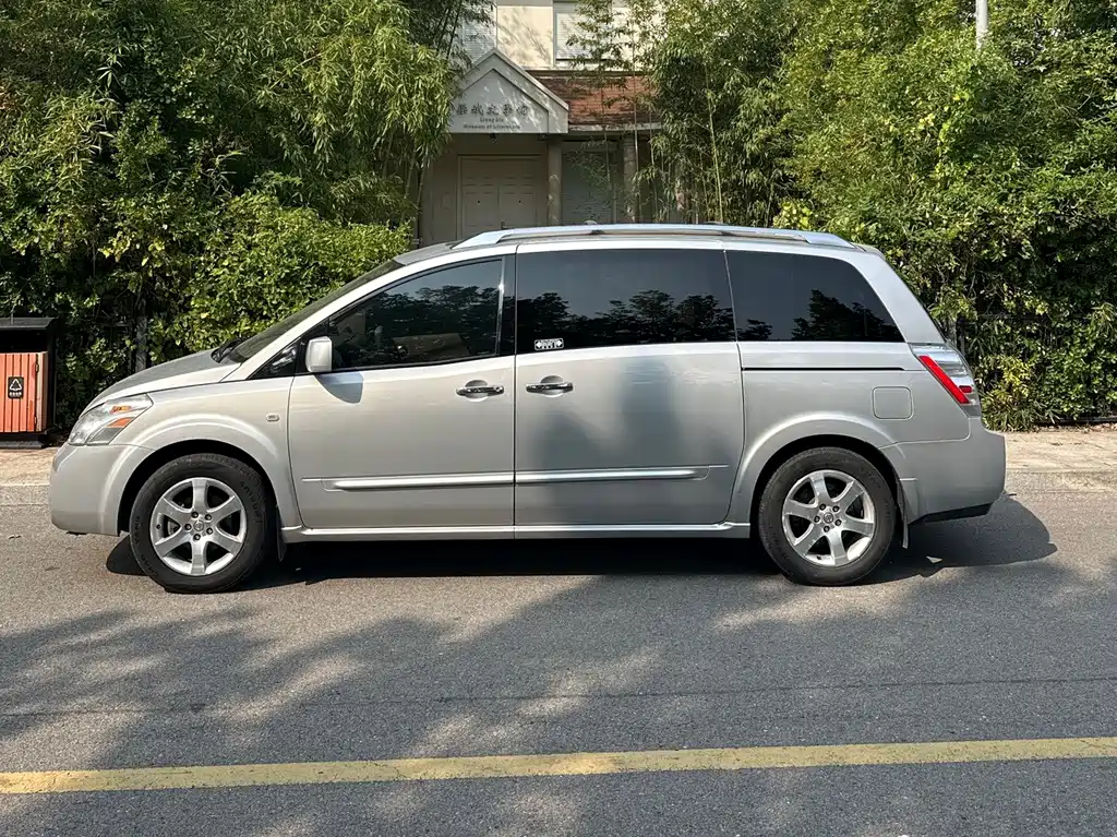 Nissan Quest — миниатюра 3
