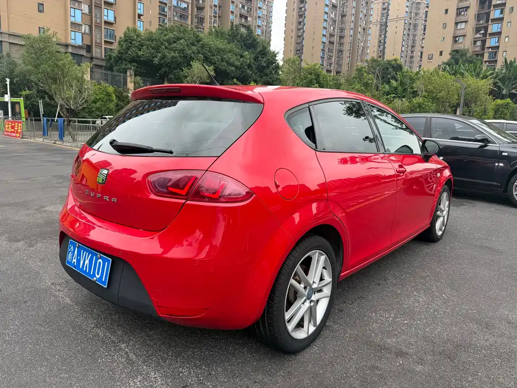 SEAT Leon — миниатюра 13