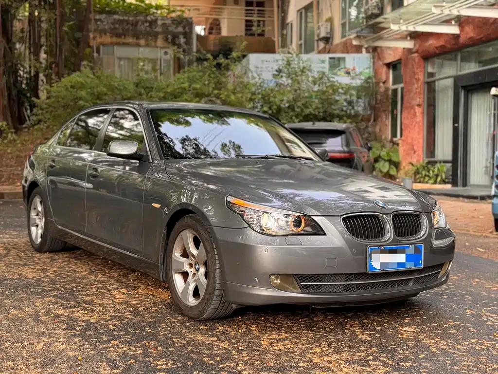 BMW 5 Series — миниатюра 3