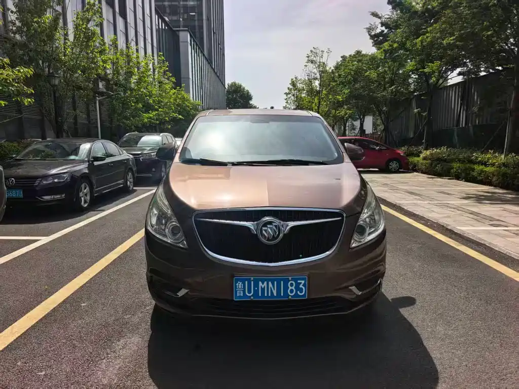 Buick GL8 — миниатюра 2