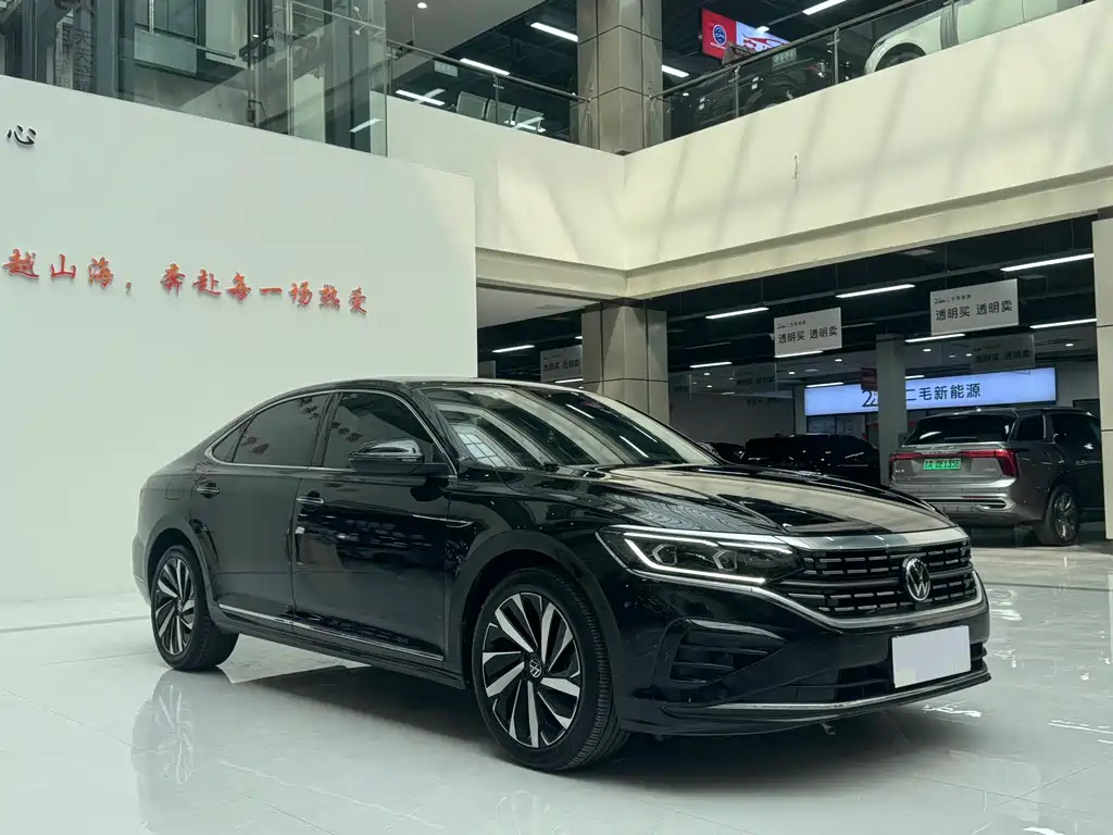 Volkswagen Passat 2021 330TSI Luxury