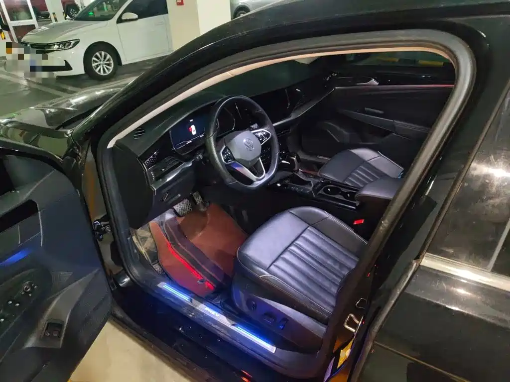 Volkswagen Passat PHEV — миниатюра 14