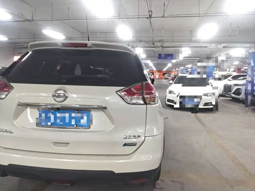 Nissan X-Trail — миниатюра 8
