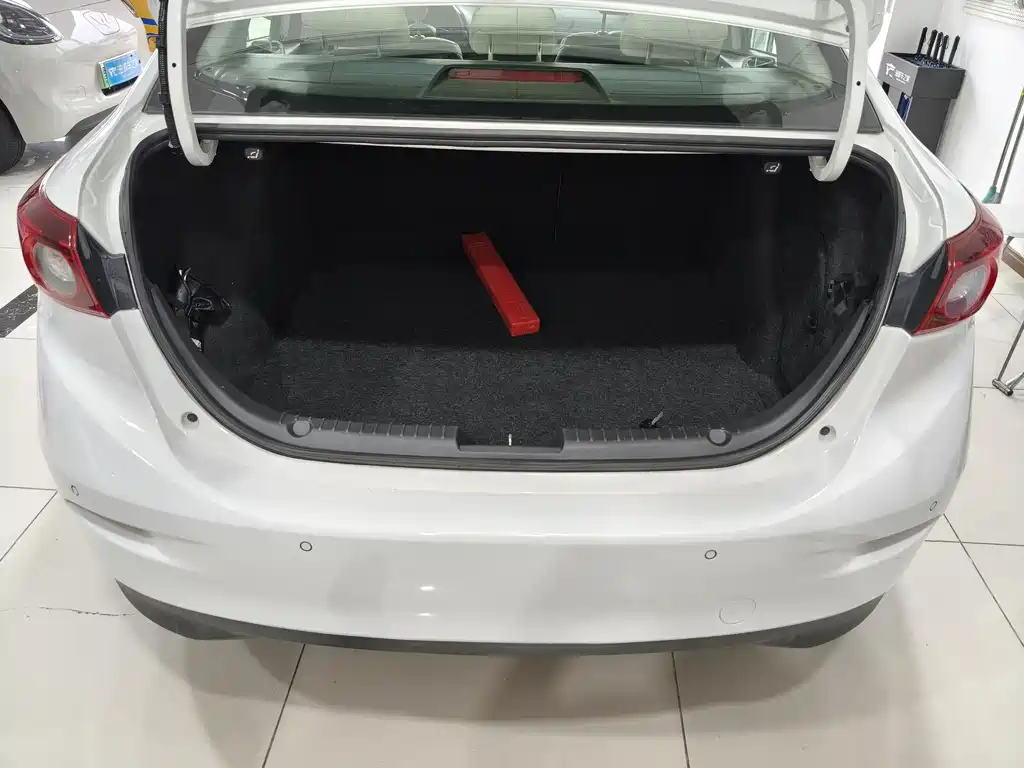 Mazda 3 Axela — миниатюра 14