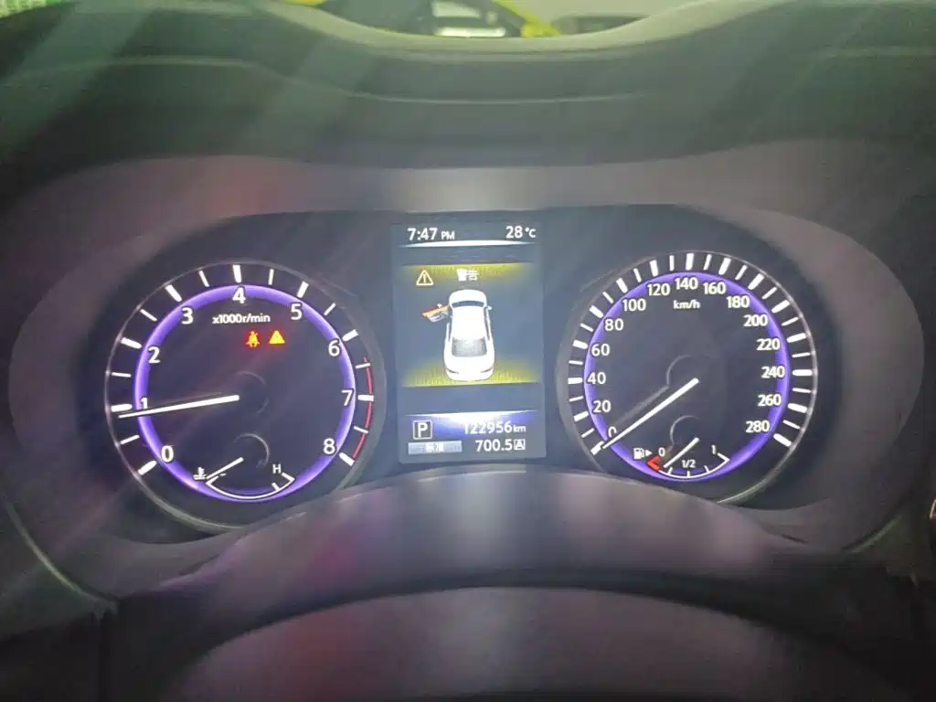 Infiniti Q50L — миниатюра 15