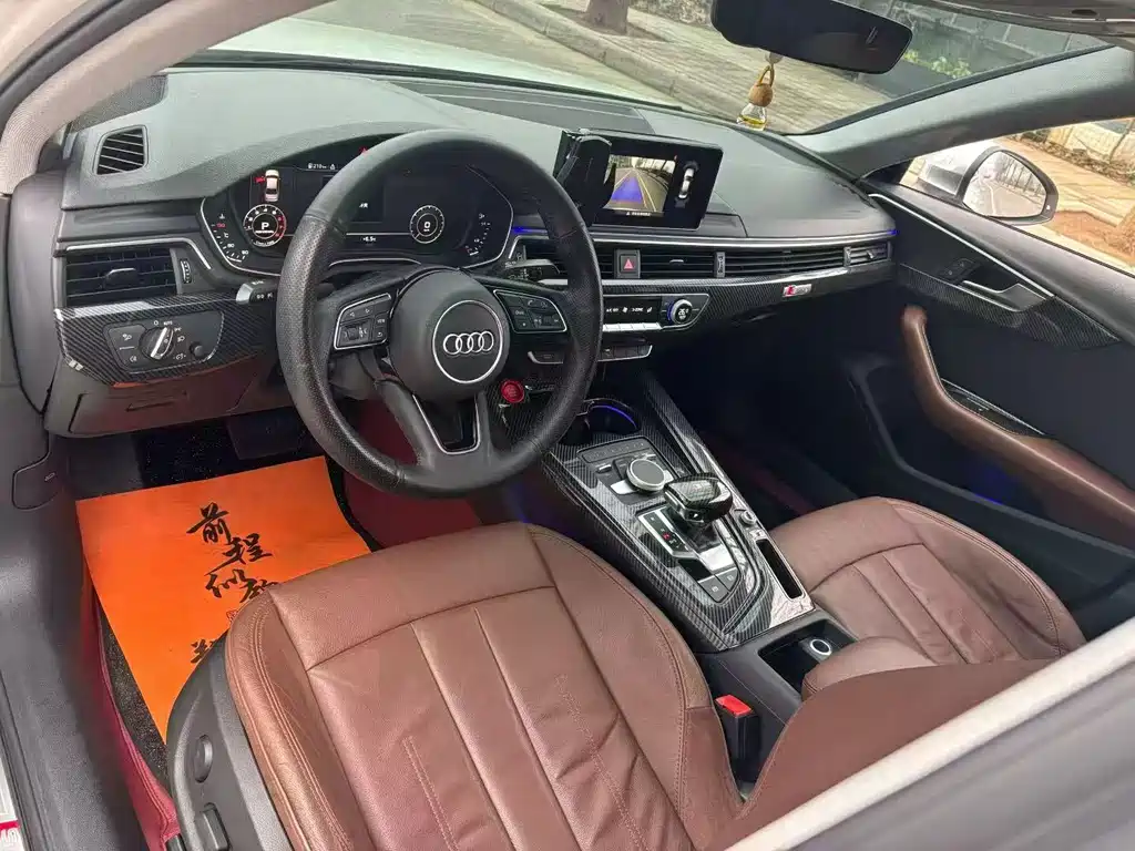 Audi A4L 2019 40 TFSI VI