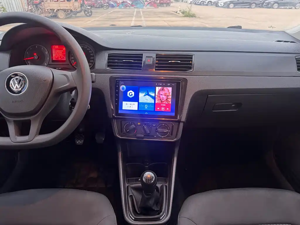 Volkswagen Santana — миниатюра 8