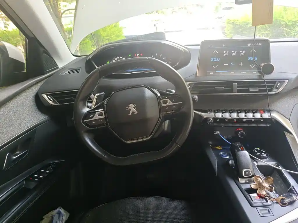 Peugeot 4008 — миниатюра 3