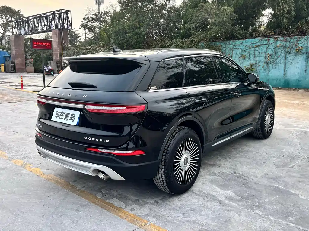 Lincoln Corsair — миниатюра 4
