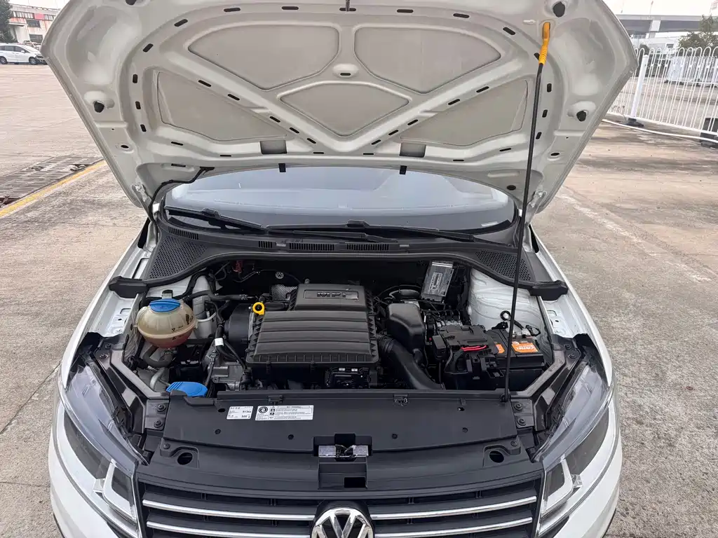 Volkswagen Santana — миниатюра 6